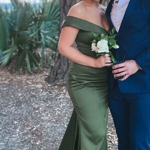 Olive green off the shoulder bridesmaid dress. David’s bridal. Size 8.